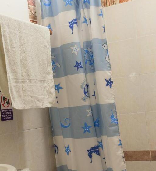 Трехместный Номер Стандарт с Балконом, Crossman