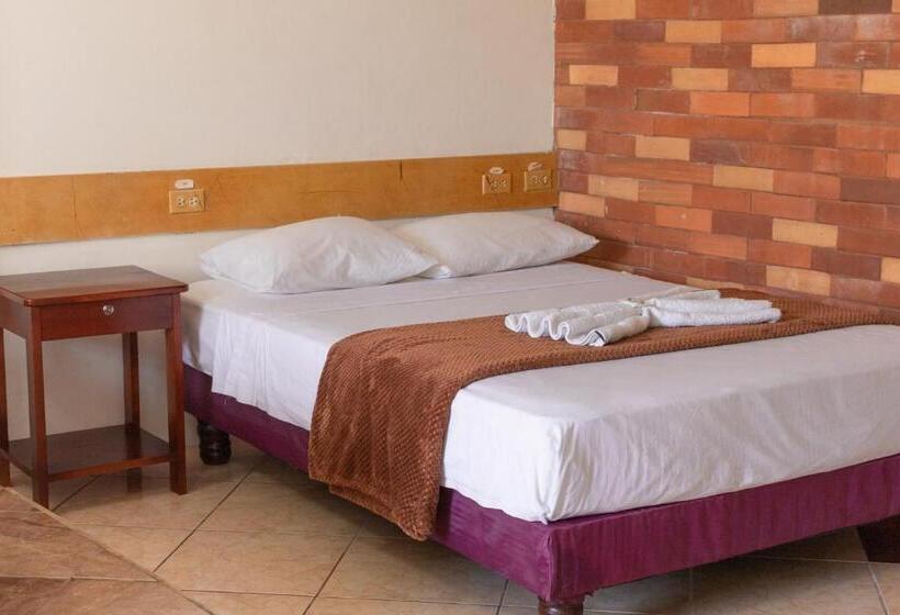 Четырехместный Номер Классик, Crossman