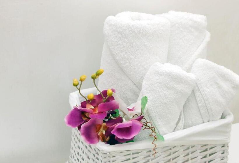 スタンダードトリプルルーム, B&b Giuly