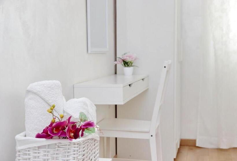 スタンダードトリプルルーム, B&b Giuly