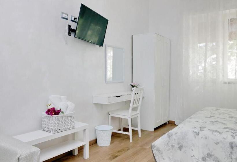 اتاق استاندارد سه نفره, B&b Giuly