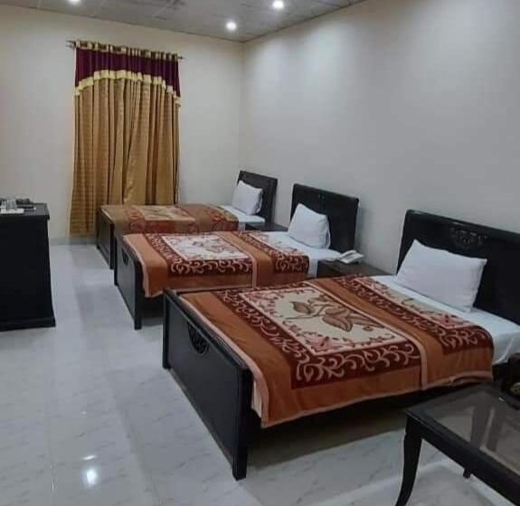 اتاق لوکس خانوادگی, Decent Lodge Hotel Garden Town