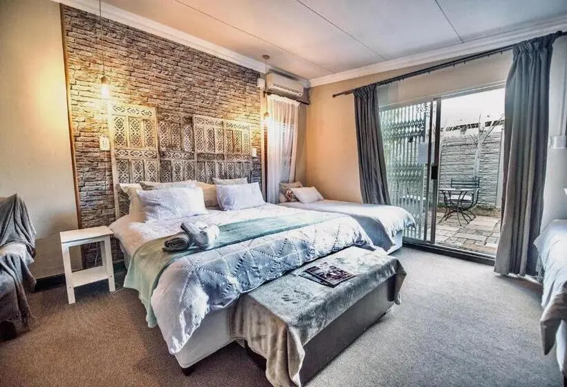 اتاق استاندارد, Cottonwood Guesthouse Oasis