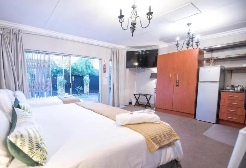 اتاق لوکس خانوادگی, Cottonwood Guesthouse Oasis