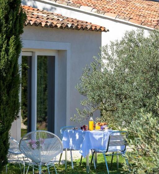 스탠다드 룸 킹사이즈 침대, Bastide De Damien