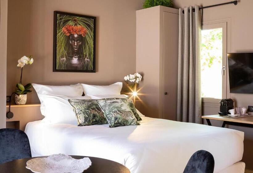 스탠다드 룸 킹사이즈 침대, Bastide De Damien