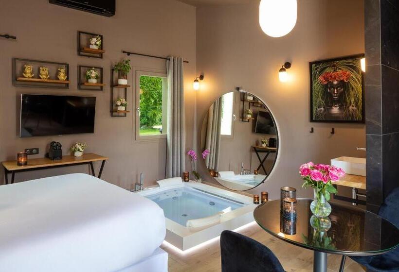 스탠다드 룸 킹사이즈 침대, Bastide De Damien