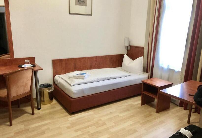 חדר סטנדרט יחיד, Am Ledermuseum