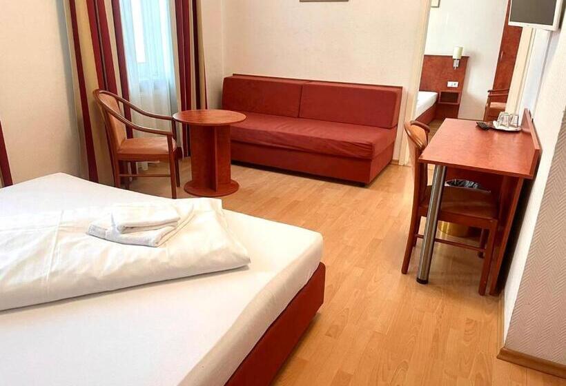 ファミリールーム, Am Ledermuseum