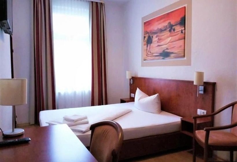 컴포트 싱글 룸, Am Ledermuseum