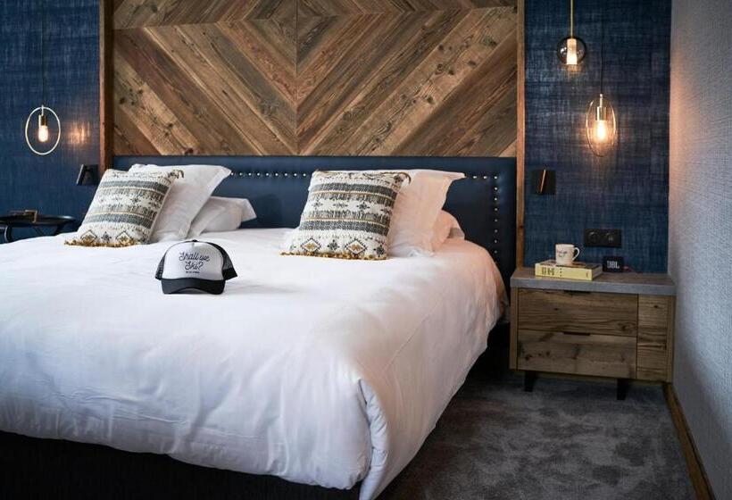 חדר סופריור, Altitude