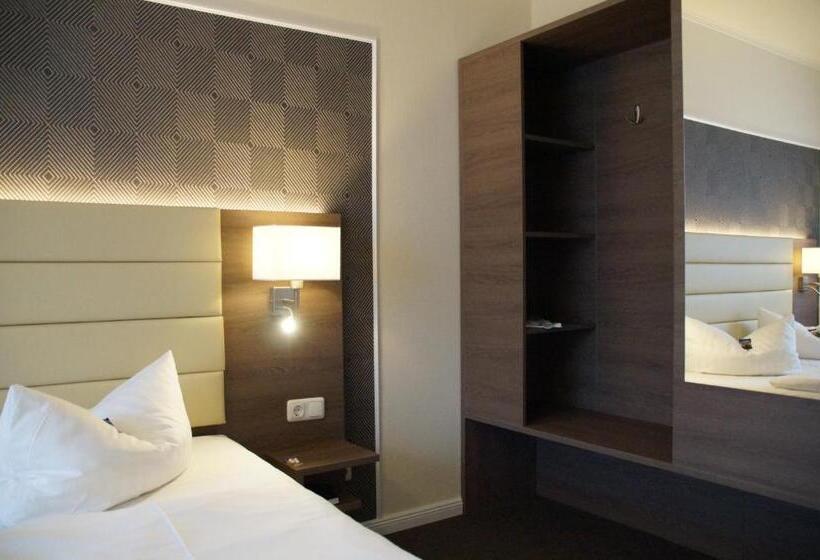 标准单人间, An Der Hasenheide