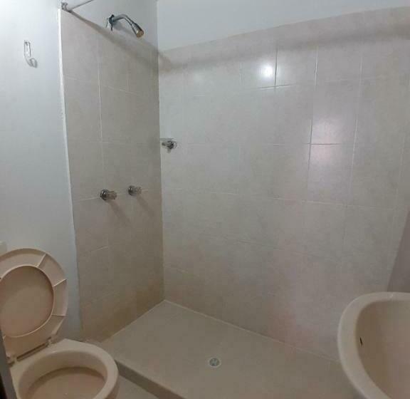 חדר סטנדרט לשלושה, Palermo Real