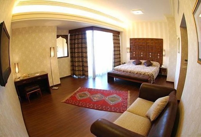 اتاق لوکس, Chtaura Park