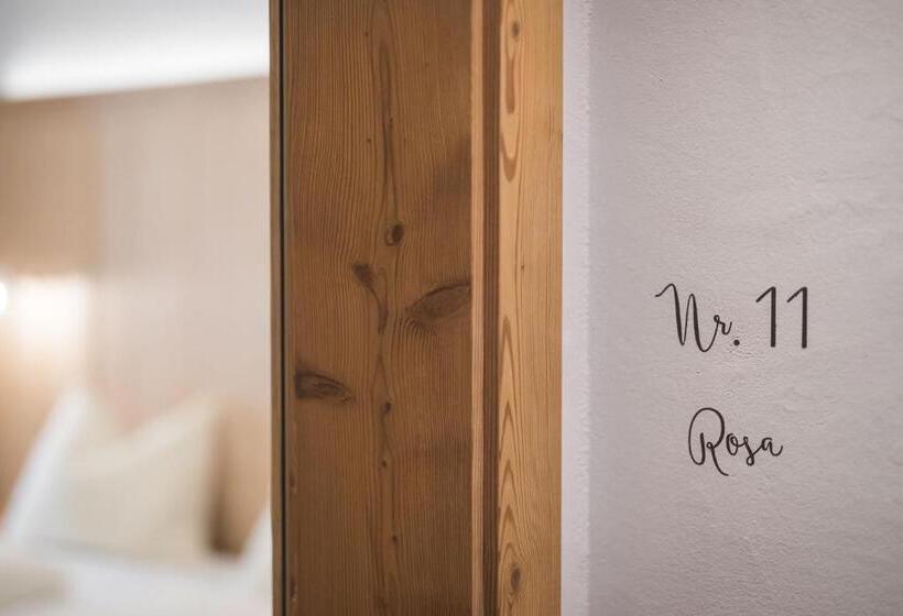 חדר סופריור, Emma Historic