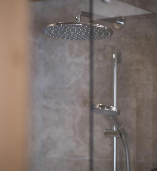 סוויטת ג'וניור, Emma Historic