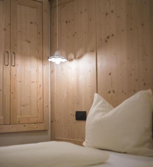 חדר סטנדרט, Emma Historic