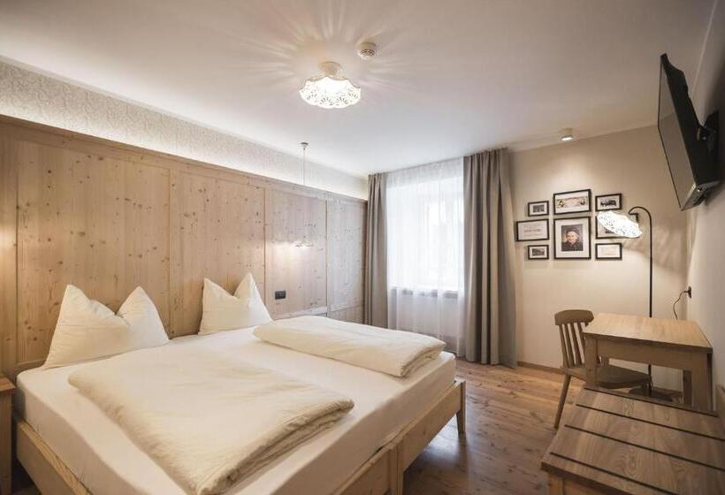 סוויטת ג'וניור משפחתית, Emma Historic