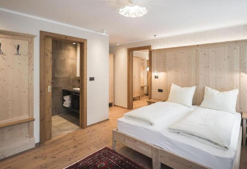 סוויטת ג'וניור משפחתית, Emma Historic