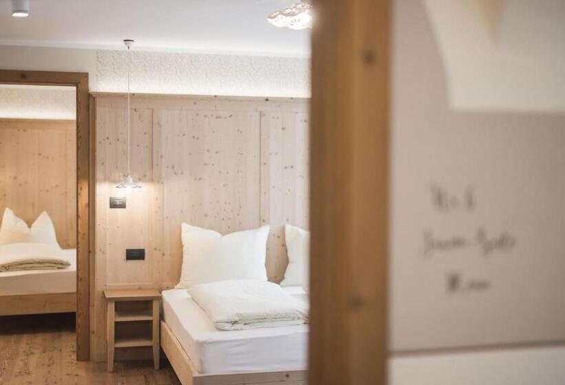 סוויטת ג'וניור משפחתית, Emma Historic