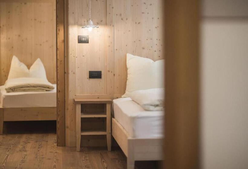 סוויטת ג'וניור משפחתית, Emma Historic