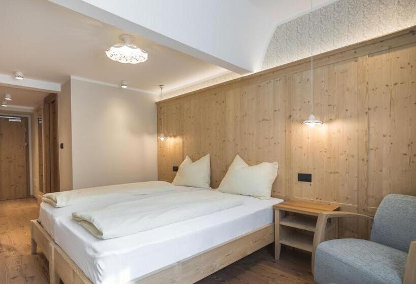 חדר קומפורט, Emma Historic