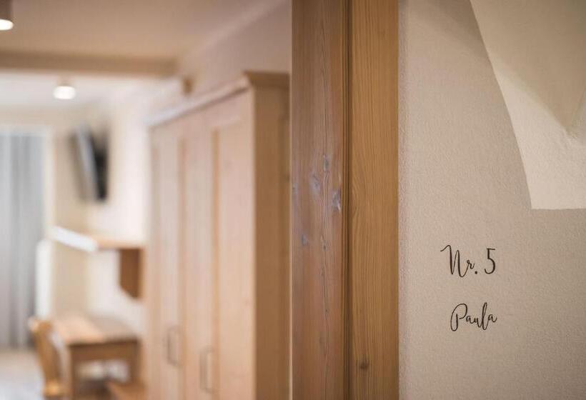 חדר קומפורט, Emma Historic