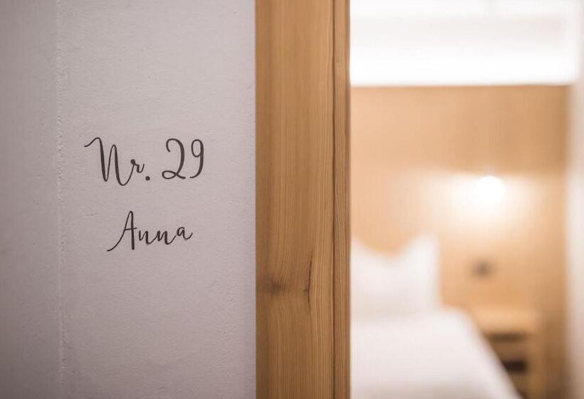 חדר סטנדרט, Emma Historic