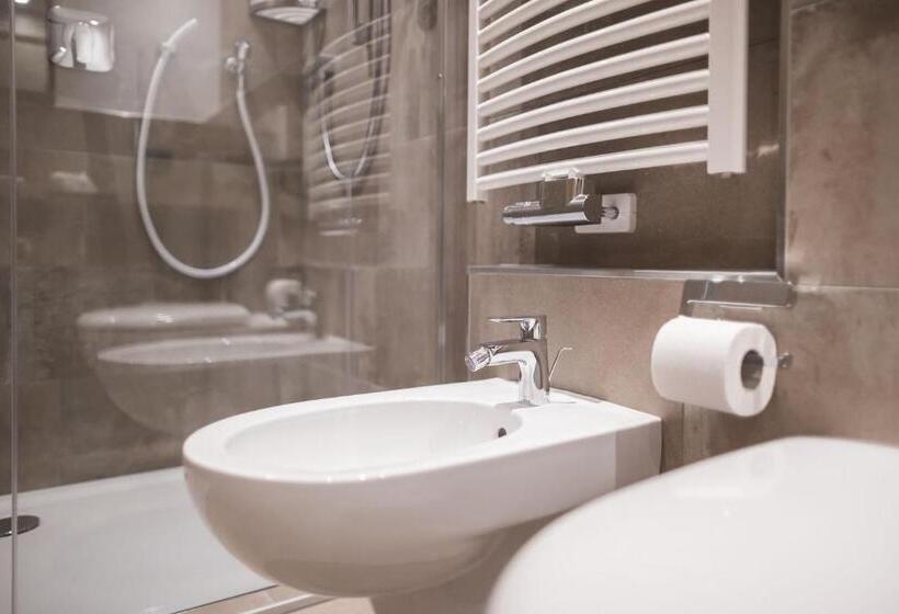 סוויטת ג'וניור משפחתית, Emma Historic