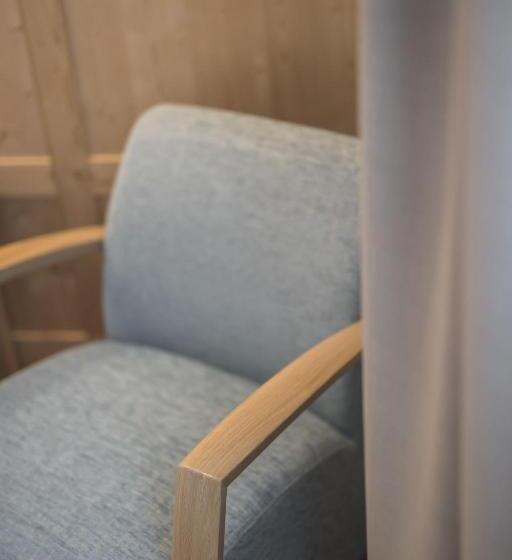 חדר קומפורט, Emma Historic