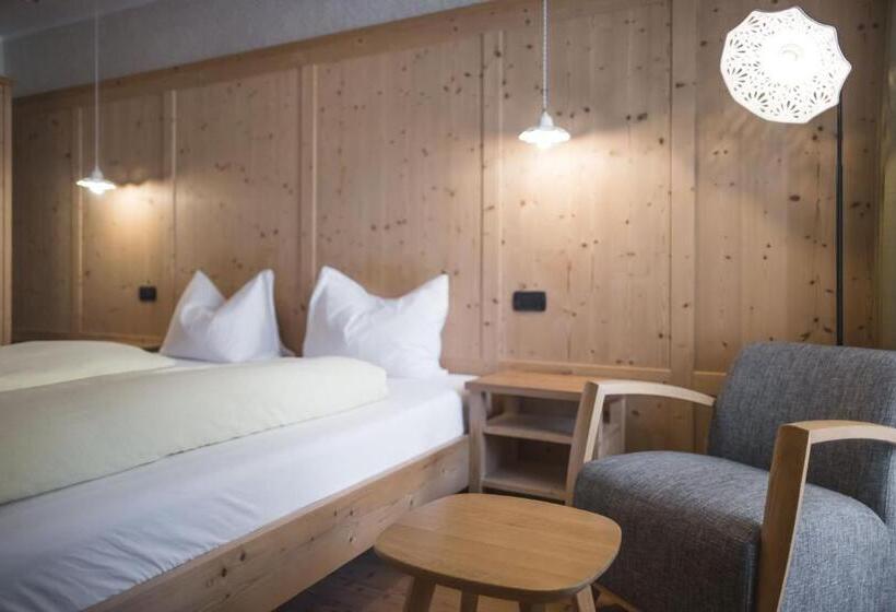 חדר קומפורט, Emma Historic