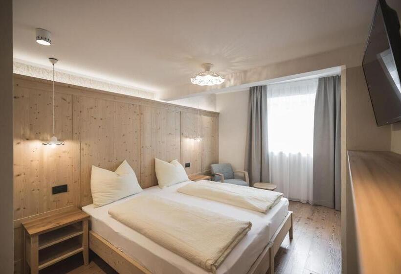 חדר קומפורט, Emma Historic