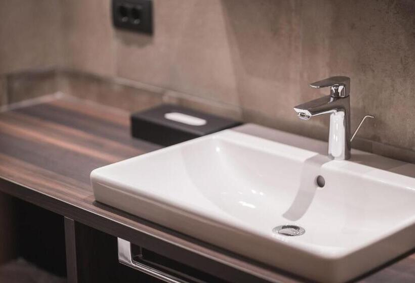 חדר סטנדרט, Emma Historic