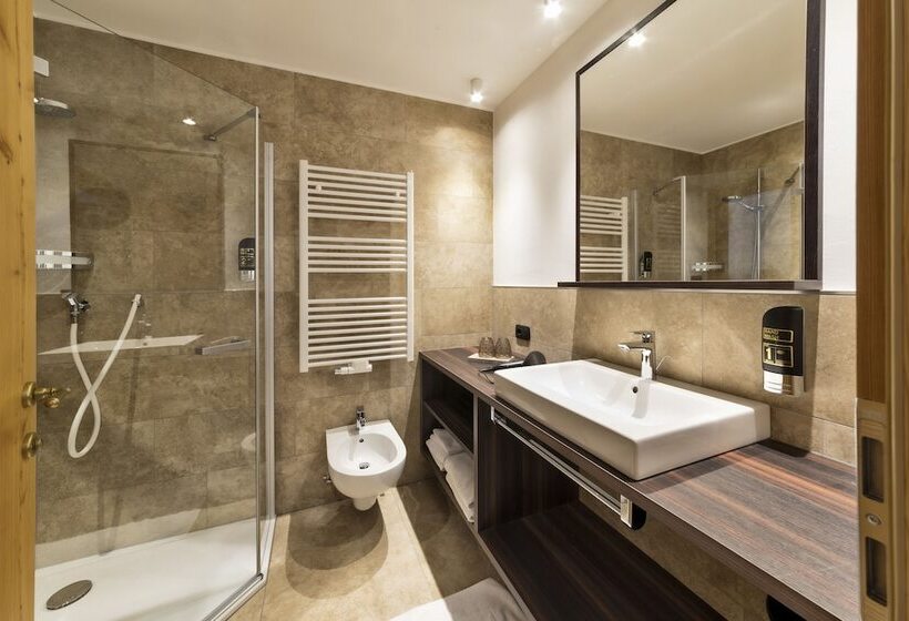 חדר סופריור, Emma Historic