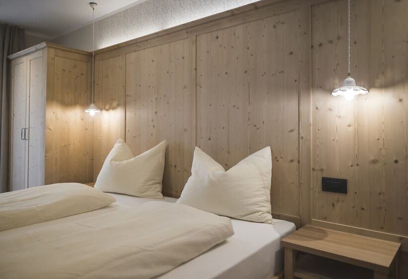 חדר סופריור, Emma Historic