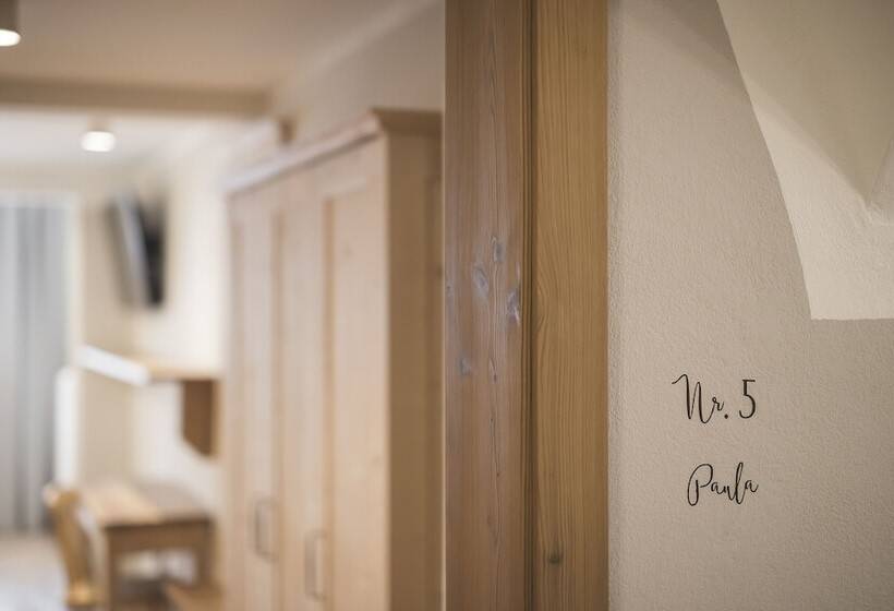 חדר קומפורט, Emma Historic