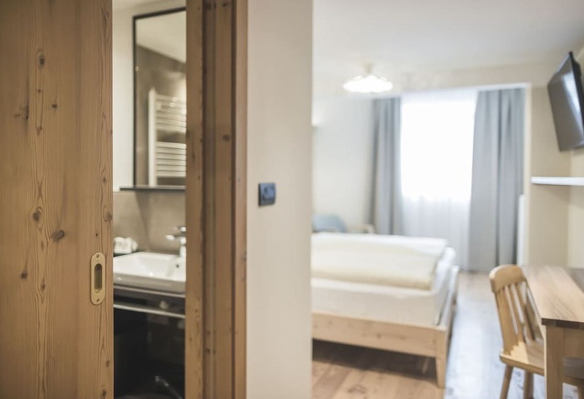 חדר קומפורט, Emma Historic