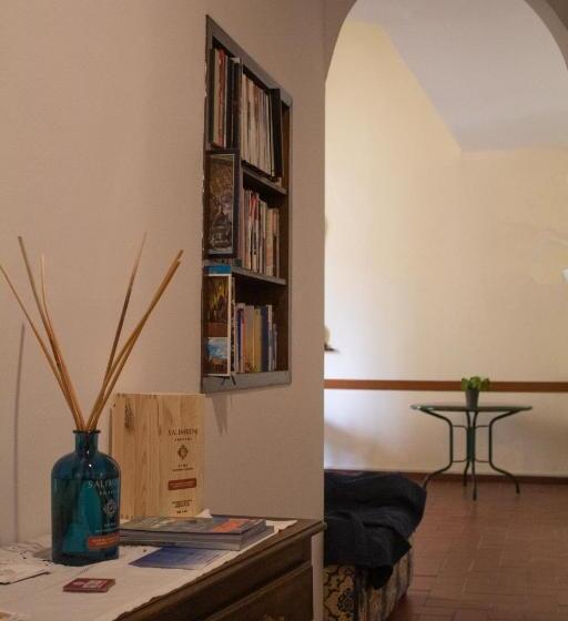 اتاق لوکس یک تخته, Ferdinando Ii De  Medici