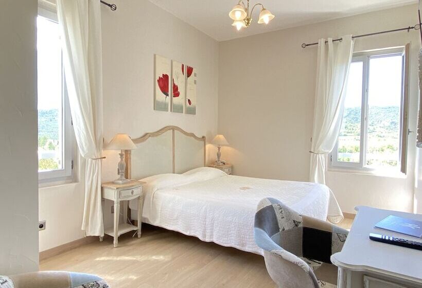 コンフォートルーム, Hôtel Le Colombier