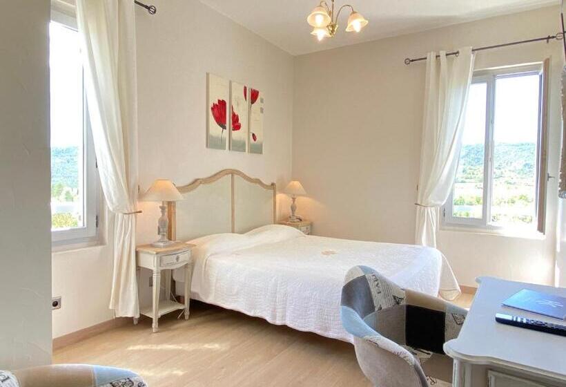 コンフォートルーム, Hôtel Le Colombier