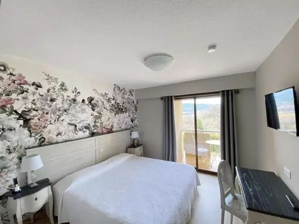 キングサイズベッドのスタンダードルーム, Hôtel Le Colombier