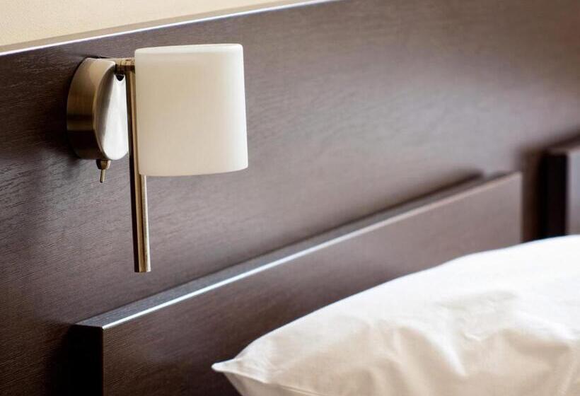 스탠다드 룸, Kuźnia