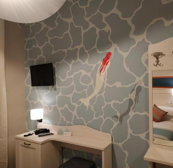 اتاق اکونومی, La Camogliese