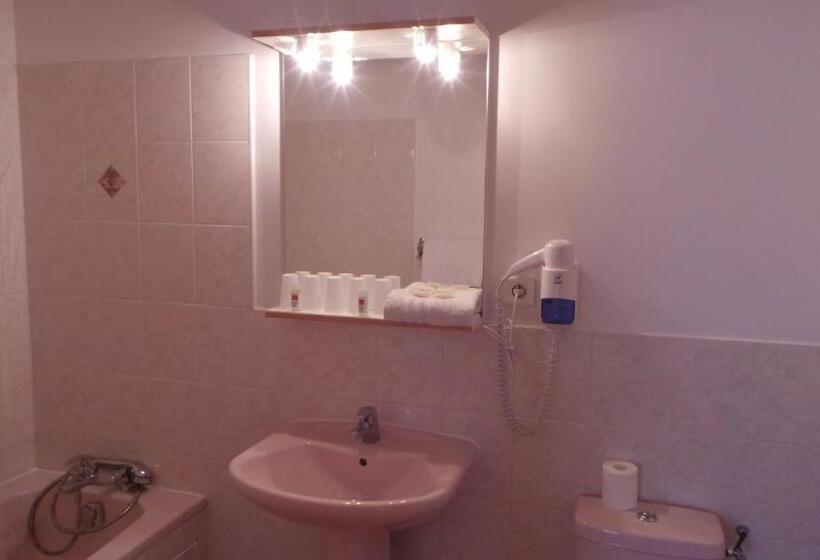 패밀리 룸, La Renaissance