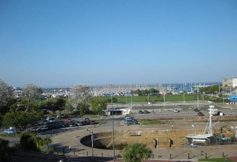 컴포트 트리플 룸, La Renaissance