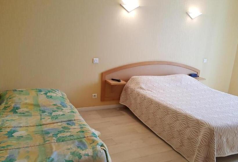 컴포트 트리플 룸, La Renaissance