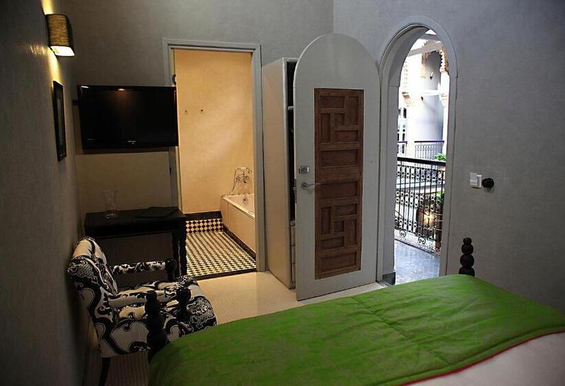 اتاق استاندارد, L'alcazar