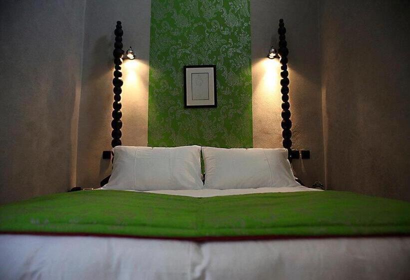 اتاق استاندارد, L'alcazar