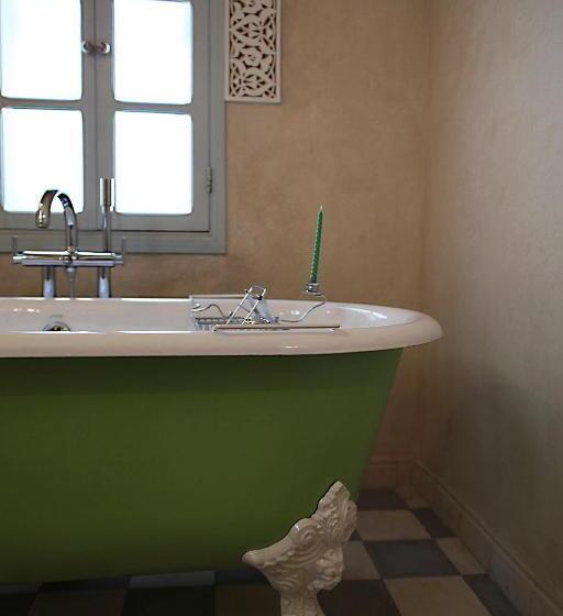 Superior suite with terrace, L'alcazar