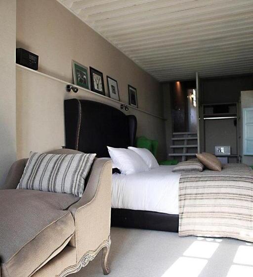 Superior suite with terrace, L'alcazar